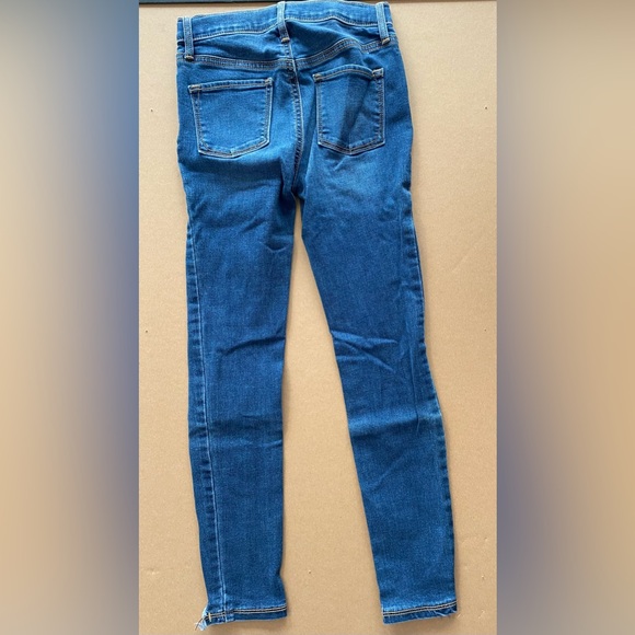 Old Navy Rockstar super skinny jogging a size 8 girl jeans - Picture 3 of 4